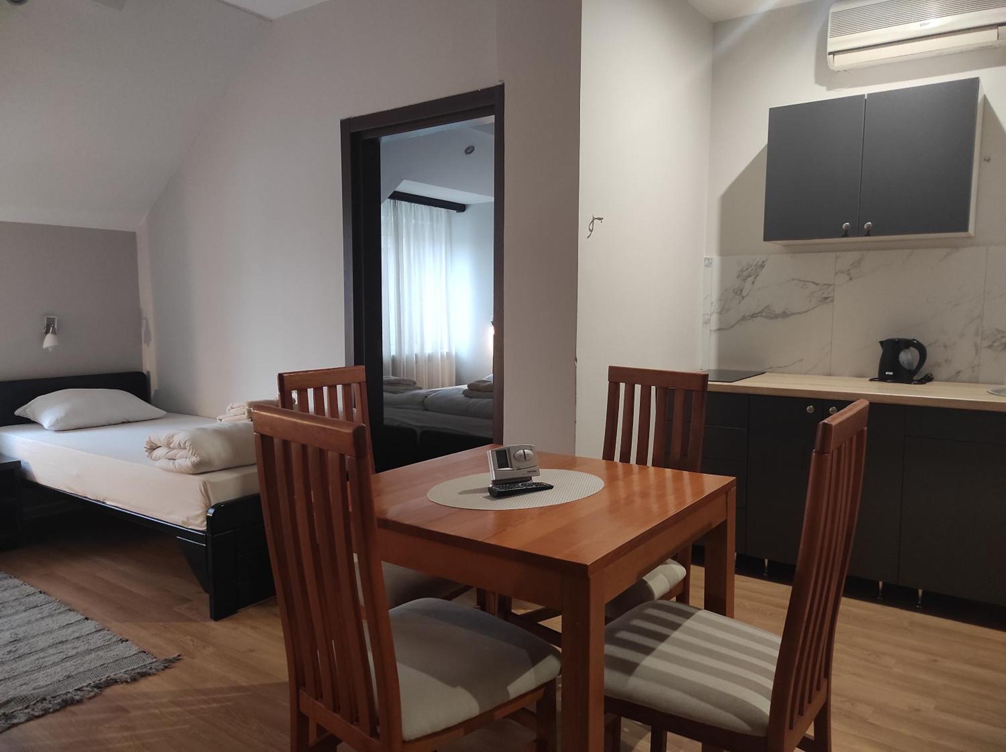 Apartments & Accommodation Stojic نوفي ساد الغرفة الصورة